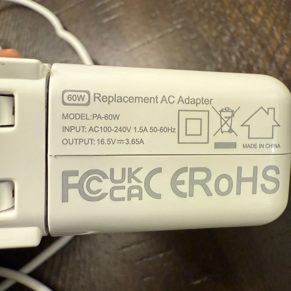 MAC power adapter with cable